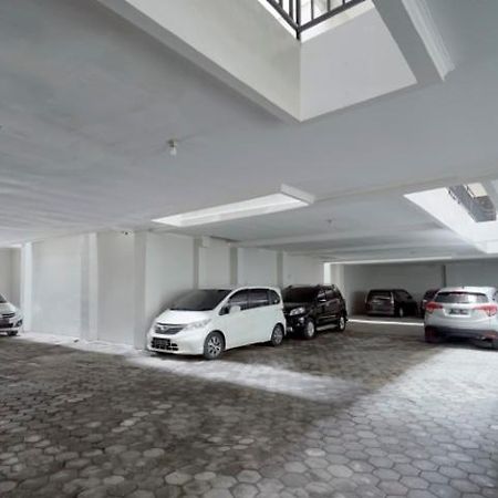D'Paragon Kijang Utara Alastuwo Bagian luar foto